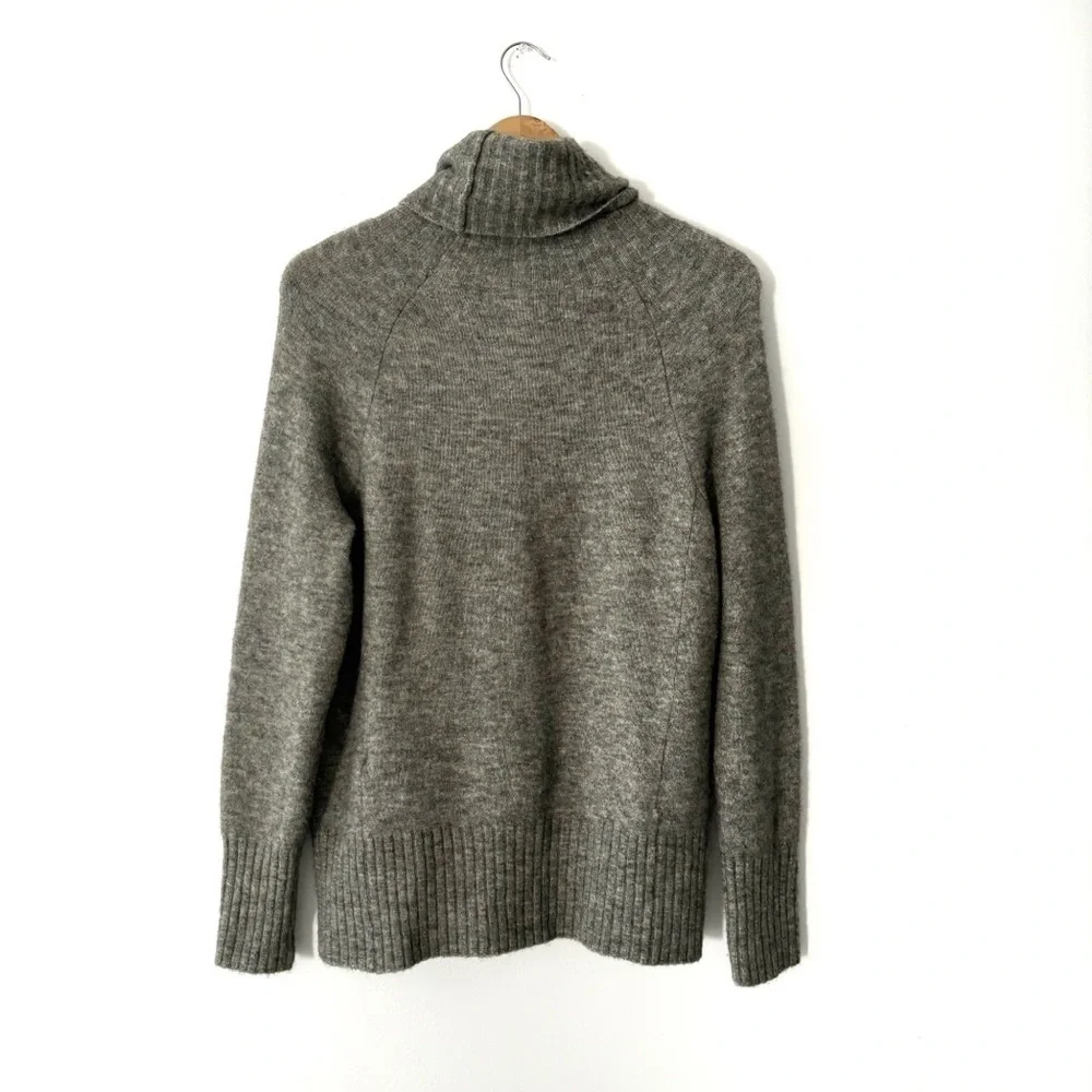 The Group By Babaton | Plutarch Turtleneck Sweater Olive Green Size XXS Aritzia - Picture 6 of 11